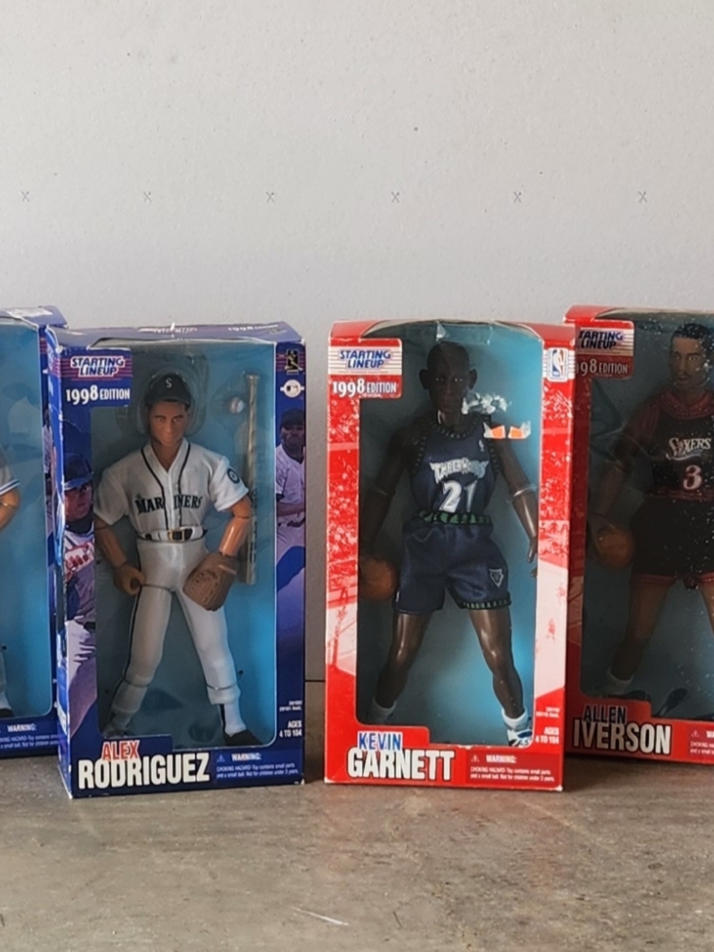 1998 Starting Lineup Action Figures. Hockey, Baseball & Basketball NIB!!